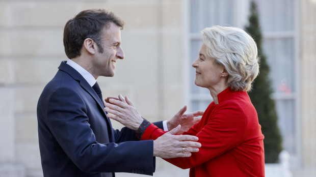 Ursula von der Leyen y Emmanuel Macron