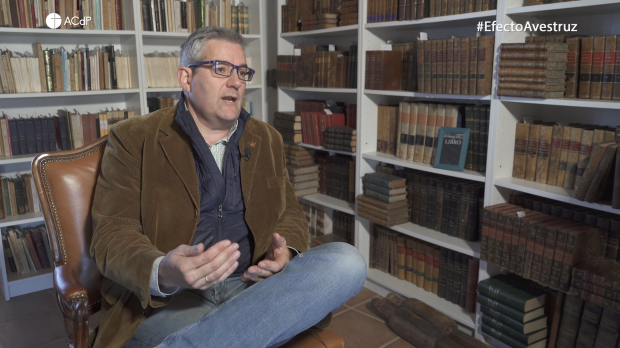 Javier Garisoain en Efecto Avestruz