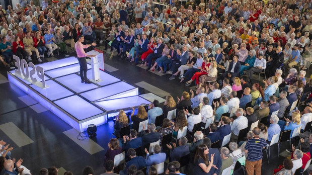 Pedro Sánchez en un mitin en Castellón