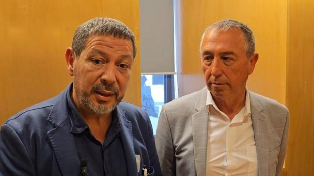 Mustafá Aberchán, y Joan Baldoví, en el Congreso de los Diputados el pasado mes de marzo.