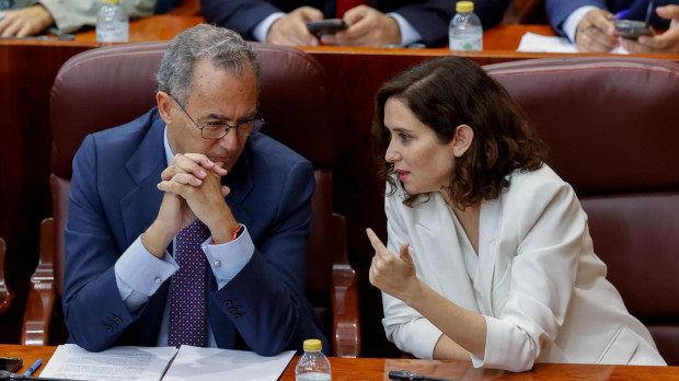 Ossorio y Ayuso en la sesión constitutiva de la legislatura