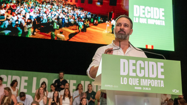 MADRID, 24/06/2023.- El presidente de Vox, Santiago Abascal interviene en el acto público de precampaña "Decide lo que importa" este sábado en el Palacio Municipal de IFEMA ,en Madrid.EFE/ Fernando Villar