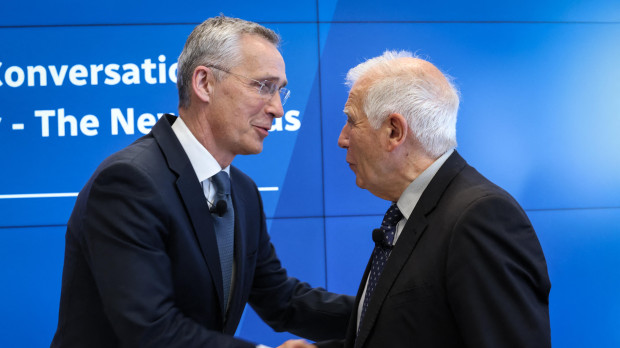 El secretario general de la OTAN Jens Stoltenberg y el jefe de la diplomacia europea Josep Borrell