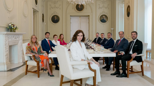 Díaz Ayuso presidiendo el primer Consejo de Gobierno tras su mayoría absoluta en mayo