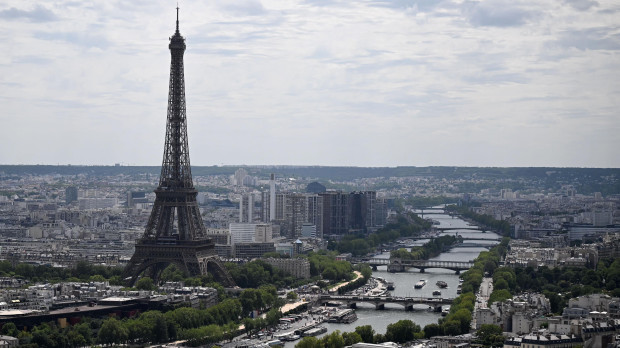 La Torre Eiffel desde el aire