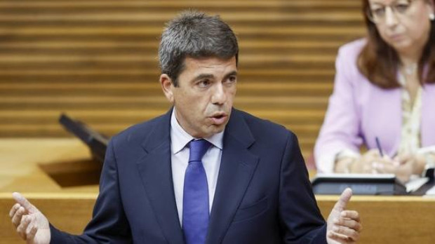 Carlos Mazón, durante el pleno de su investidura.
