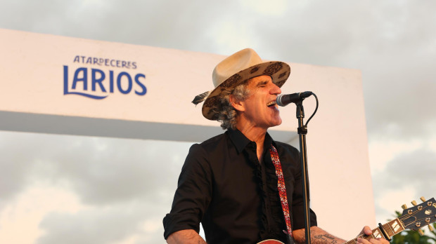Mikel Erentxun, en su concierto en Atardeceres Larios, en Alicante