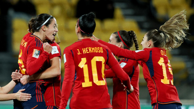 España brilla en su debut en el Mundial