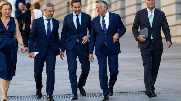 Desde el PP creen que mantener encendida la figura de Puigdemont limita las opciones de Sánchez