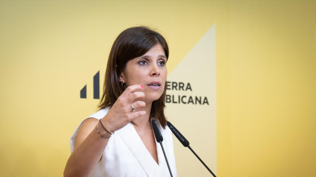 La portavoz de Esquerra Republicana (ERC) en el Parlamento de Cataluña, Marta Vilalta, comparece en rueda de prensa para valorar los resultados tras las elecciones generales del 23J, a 24 de julio de 2023, en Barcelona, Cataluña (España). En las elecciones generales celebradas ayer, domingo 23 de julio, la lista de Esquerra Republicana de Catalunya obtuvo casi la mitad de votos que en 2019 (462.027 en total), mientras que Junts ha recibido 392.544 (frente a los 527.375 de los anteriores comicios), en unas elecciones a las que el independentismo ha amenazado por un campaña por la abstención. ERC y Junts per Catalunya han empatado con siete escaños, aunque esta representación supone una pérdida de seis diputados para los republicanos y de uno para el partido del ‘expresident’ Carles Puigdemont. 24 JULIO 2023;23J;ELECCIONES;RESULTADOS;ELECCIONES GENERALES;ERC;ESQUERRA;ESQUERRA REPUBLICANA DE CATALUNYA; David Zorrakino / Europa Press (Foto de ARCHIVO) 24/7/2023