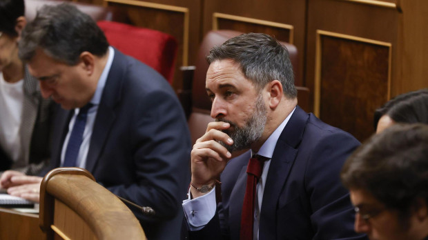 El líder de Vox Santiago Abascal durante la segunda jornada de la investidura de Sánchez