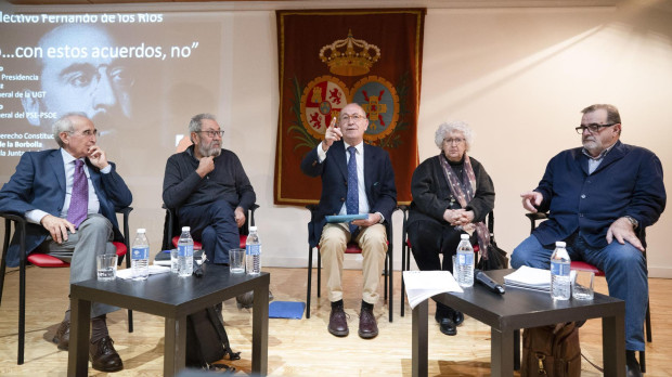 La mesa redonda ha estado moderada por Nicolás Redondo Terreros