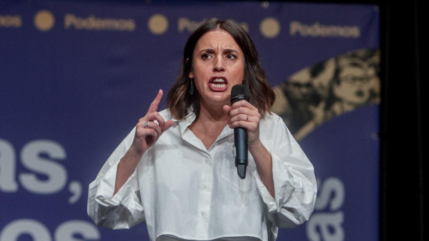 La dirigente de Podemos Irene Montero interviene durante una Conferencia Política del partido