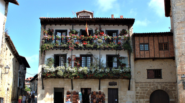 Plaza_de_Santillana_del_Mar