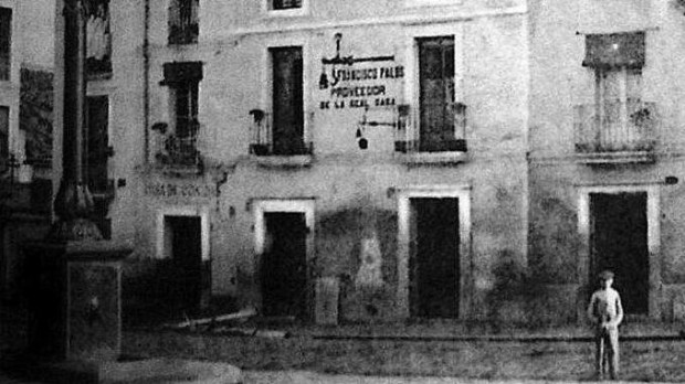 La plaza de San Salvador a principios del siglo XX