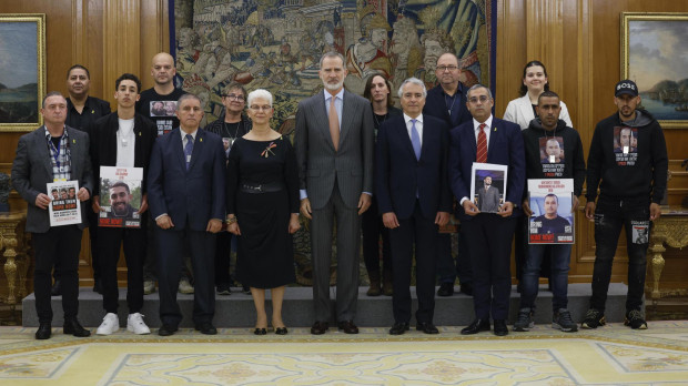 El Rey, con los familiares de secuestrados por Hamás, La Zarzuela