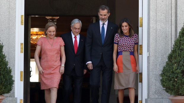Los Reyes con Sebastián Piñera y su mujer, Cecilia Morel, en La Zarzuela en 2018