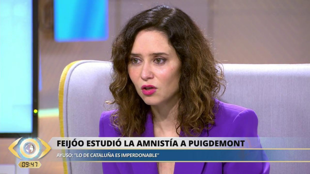 La presidenta de la Comunidad de Madrid, Isabel Díaz Ayuso, en una entrevista en el programa Mirada Crítica de Telecinco