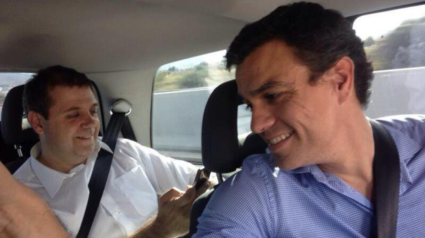 Pedro Sánchez y Juan Manuel Serrano, presidente de Correos