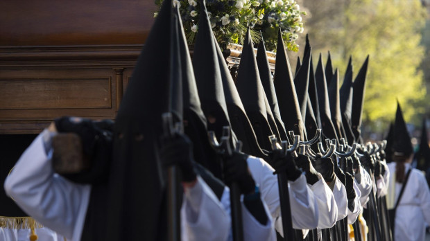 Procesión en la Semana Santa de 2023 en Cuenca
