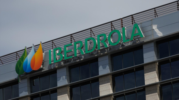 Fachada de la sede de Iberdrola en Madrid (España).