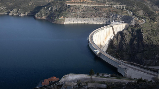 Presa del embalse del Atazar, en la Comunidad de Madrid