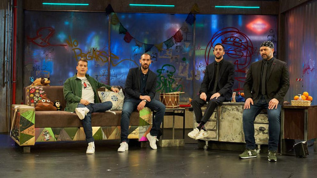 Grison, Ponce, Broncano y Castella, en el teatro donde se graba 'La Resistencia'