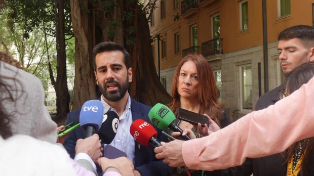El síndico del PSPV en las Cortes Valencianas, José Muñoz, en declaraciones ante los medios