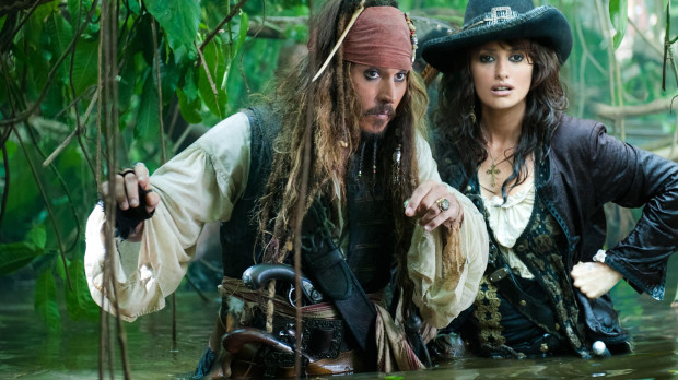Johnny Depp y Penélopez Cruz, en Piratas del Caribe: En mareas misteriosas