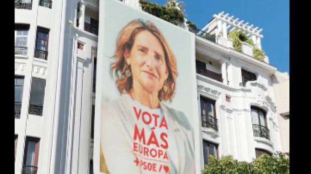 Lona ficticia de Teresa Ribera en Génova