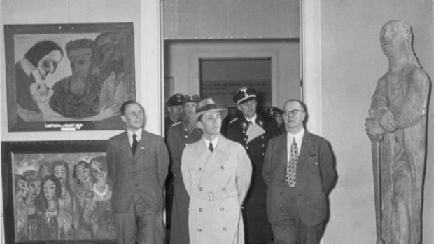 Goebbels en la exposición «Entartete Kunst»