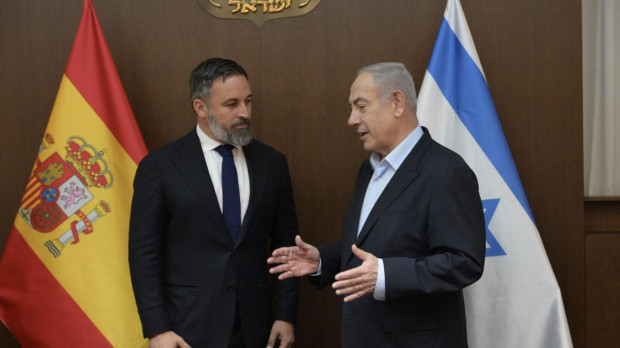 El presidente de Vox Santiago Abascal (i) se ha reunido con el primer ministro israelí Benjamín Netanyahu