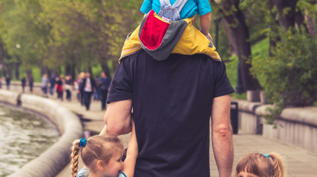 Es importante que los padres encuentren un equilibrio entre sus responsabilidades y el tiempo que pasan con sus hijos
