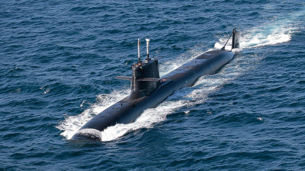 El espectacular S-81 se adentra en el Mediterráneo desde la base de Cartagena