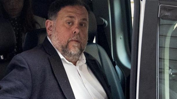El presidente de ERC, Oriol Junqueras, en taxi.