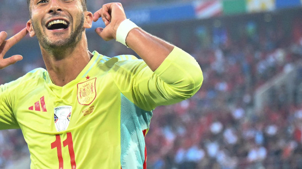 Ferrán Torres celebra el gol de España conseguido ante Albania