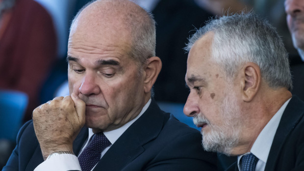 Los expresidentes Manuel Chaves y José Antonio Griñán, durante el juicio de los ERE