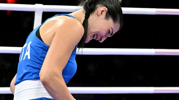 Angela Carini tras perder su combate en los Juegos Olímpicos