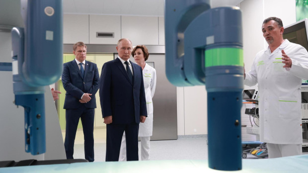 Putin en una visita el martes a una nuevo centro clínico infantil en Krasnogorsk, a las afueras de Moscú