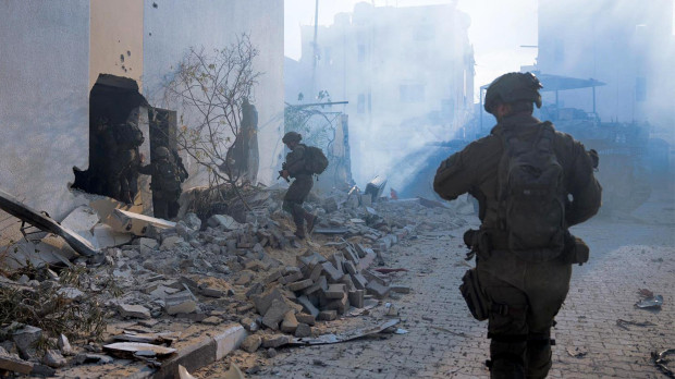 Soldados israelíes operando en la Franja de Gaza
