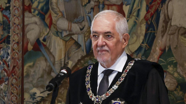 El presidente del Tribunal Constitucional, Cándido Conde-Pumpido, preside el acto de toma de posesión como magistrado del Tribunal Constitucional de José María Macías Castaño