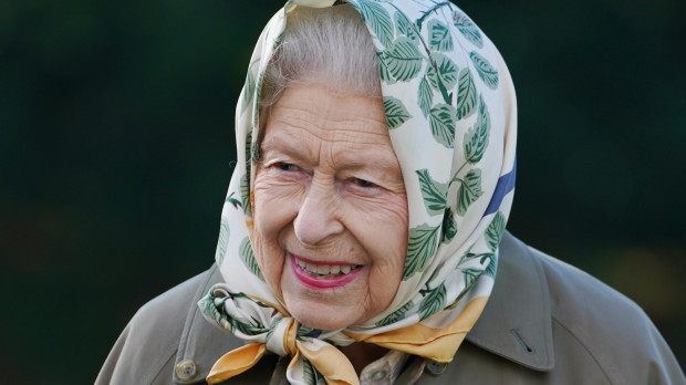 Reina Isabel II