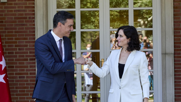 Pedro Sánchez e Isabel Díaz Ayuso en La Moncloa