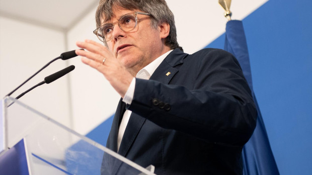(Foto de ARCHIVO) El candidato de Junts a la Generalitat de Catalunya, Carles Puigdemont, durante una rueda de prensa para valorar los resultados de las elecciones catalanas, a 13 de mayo de 2024, en Argelès (Francia). Durante la comparecencia, Puigdemont ha anunciado que ya ha abierto los primeros contactos con ERC y ha anunciado su intención de presentar su candidatura a la presidencia de la Generalitat en el debate de investidura. Junts obtuvo ayer, 12 de mayo, en las elecciones a la Generalitat de Catalunya, 35 escaños, tres más que en las pasadas elecciones autonómicas de 2021. Glòria Sánchez / Europa Press 13 MAYO 2024;JUNTS;PUIGDEMONT;ARGELES;FRANCIA 13/5/2024