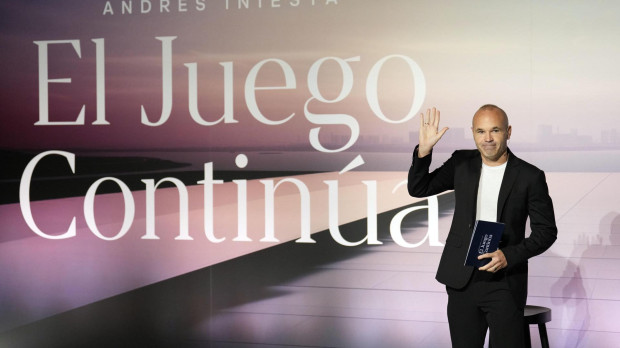 Andrés Iniesta, en el acto de despedida celebrado en el Port Vell de Barcelona