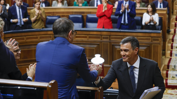 Pedro Sánchez saluda a Patxi López