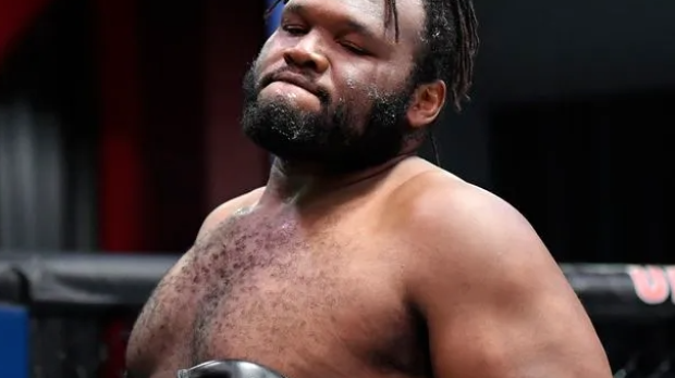 Chris Barnett estará en el UFC 308