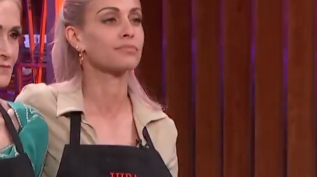 Cristina Cifuentes y Hiba Abouk durante la gala