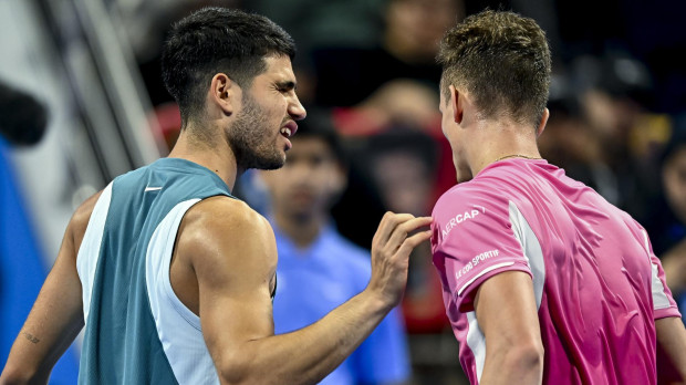 Carlos Alcaraz junto a Jiri Lehecka