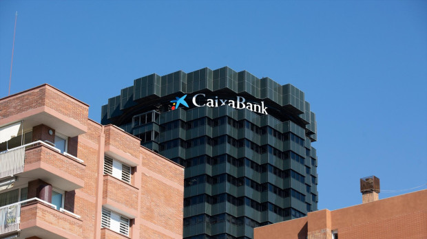 Fachada de la sede de CaixaBank en Barcelona.